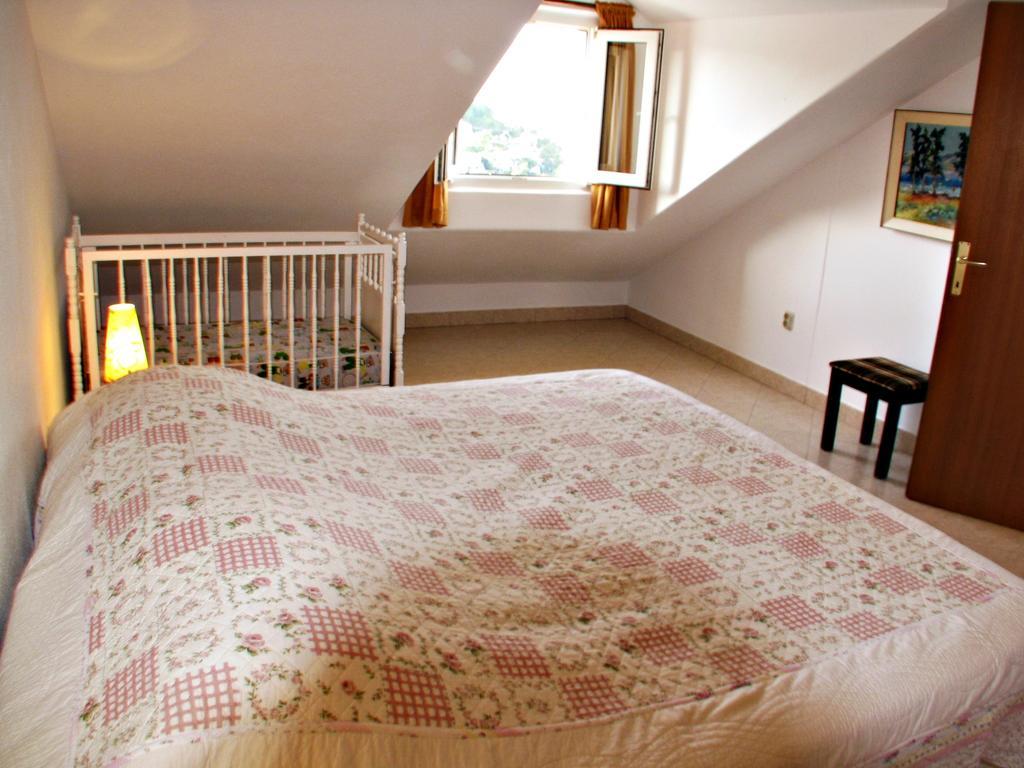 Apartment Martinic Pucisca Phòng bức ảnh
