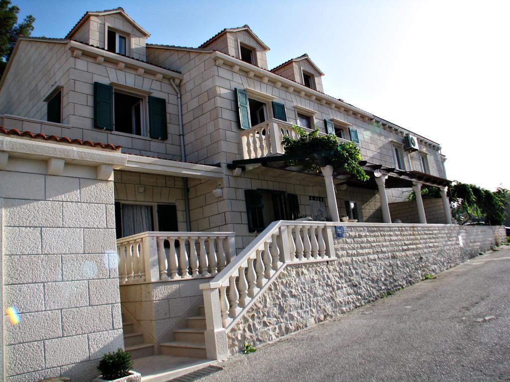 Apartment Martinic Pucisca Phòng bức ảnh
