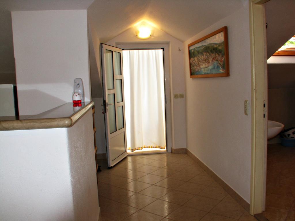 Apartment Martinic Pucisca Phòng bức ảnh