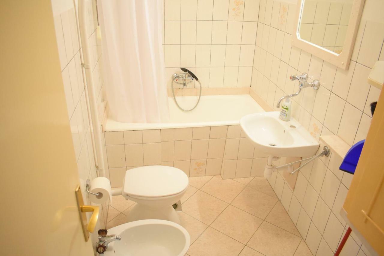 Apartment Martinic Pucisca Ngoại thất bức ảnh